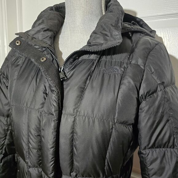 The North Face Quilted Black Puffer Jacket - Picture 2 of 6